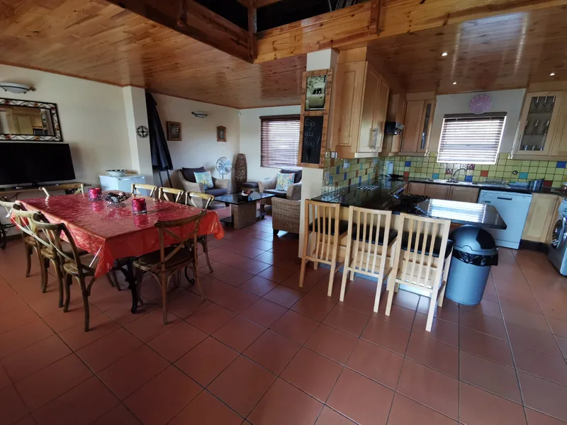 Welcoming open lounge and entertainment space